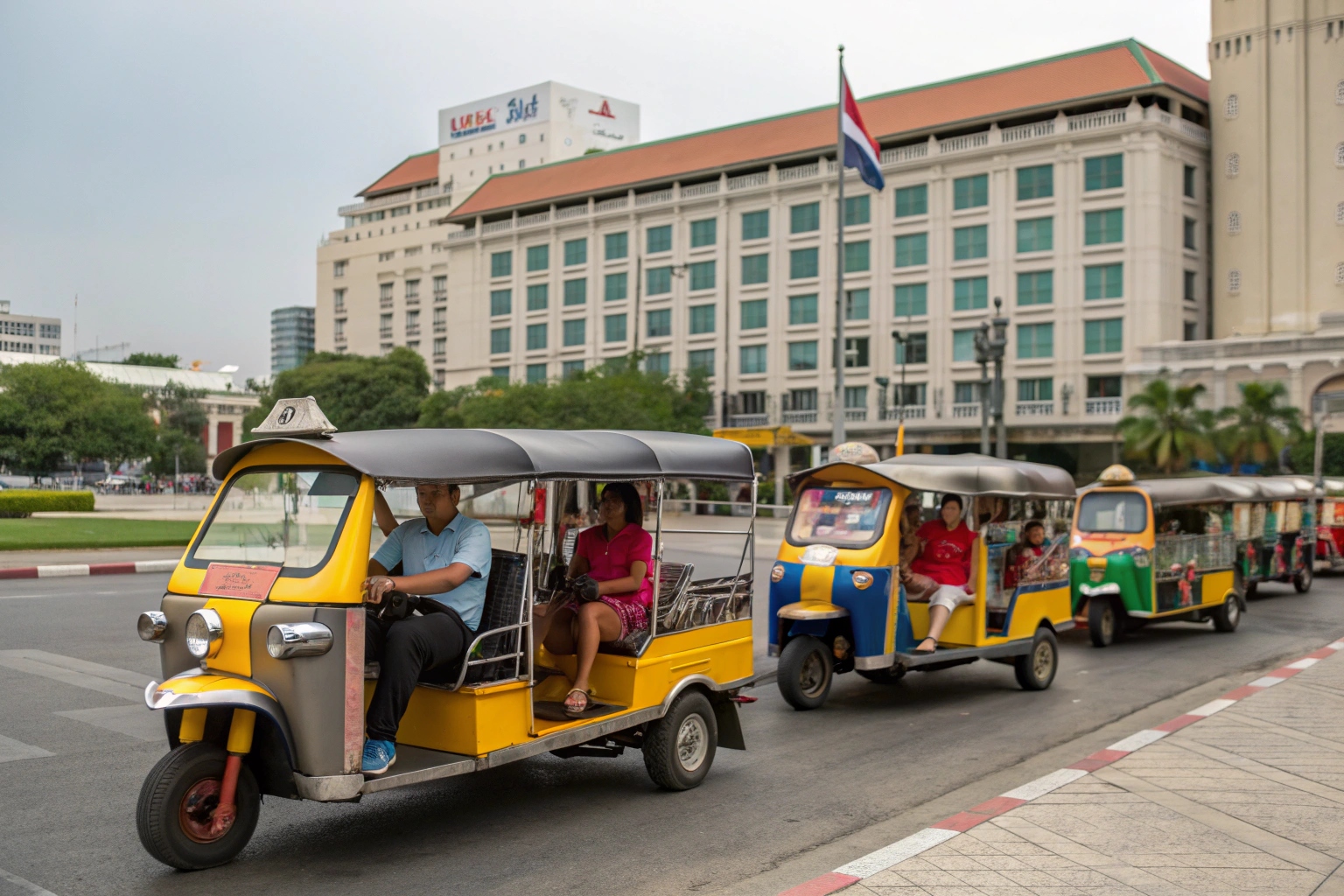 A table comparing different e-tuk tuk capacities with their ideal B2B application